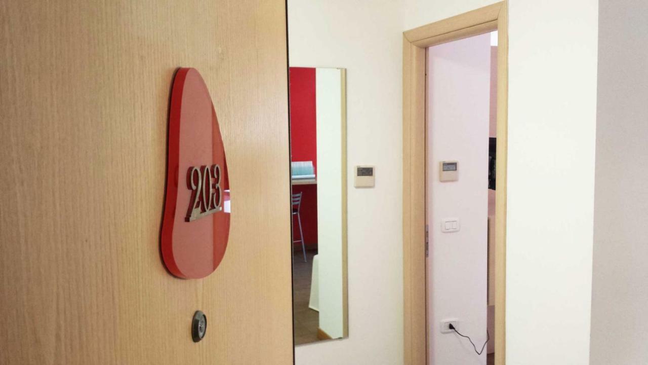 Hotel Relais Del Lago Marta Εξωτερικό φωτογραφία